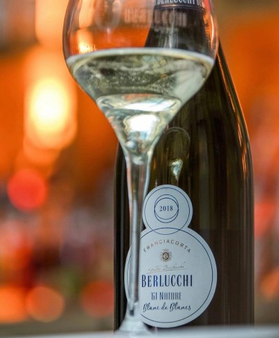 61 Franciacorta Blanc de Blancs - SET Spumant 0.75L si 2 pahare Flute Shop Lux