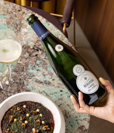 61 Franciacorta Blanc de Blancs - SET Spumant 0.75L si 2 pahare Flute Shop Lux
